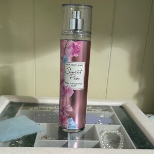 Bath & Body Works Sweet Pea Mist